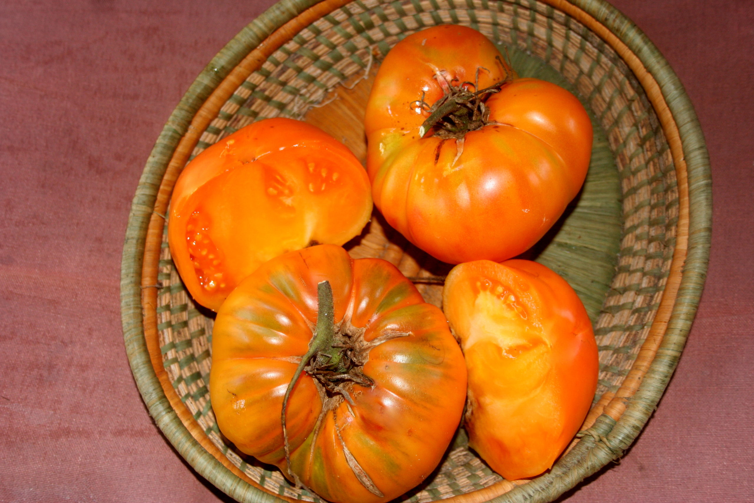 Apricot Brandywine Heirloom Tomato Seeds – Grow Your Health Gardening